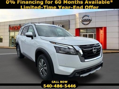 2025 Nissan Pathfinder SL