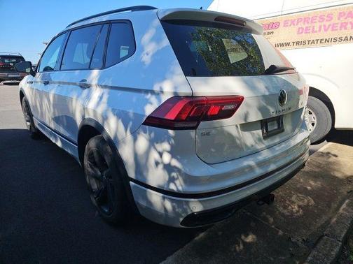 Opal White Pearl Effect 2024 Volkswagen Tiguan 2.0T SE R-Line Black