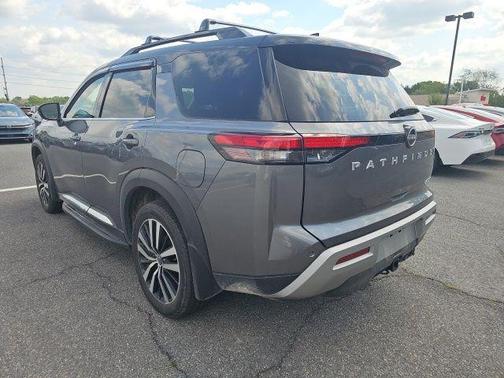 2t Gun Blk Roof 2025 Nissan Pathfinder Platinum
