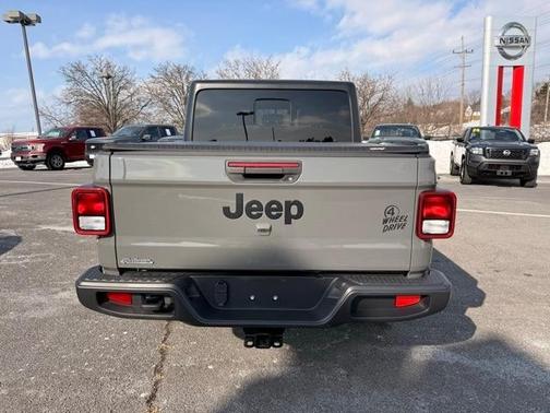 2023 Jeep Gladiator Sport