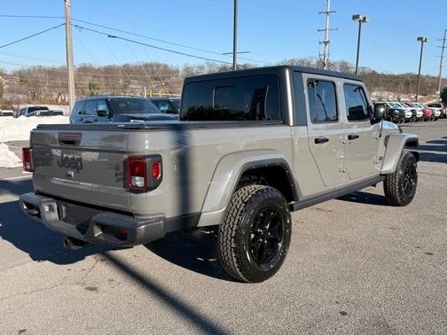 2023 Jeep Gladiator Sport