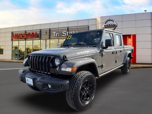2023 Jeep Gladiator Sport