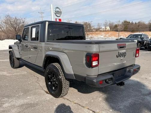 2023 Jeep Gladiator Sport