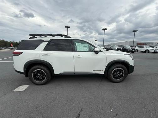 2025 Nissan Pathfinder Rock Creek