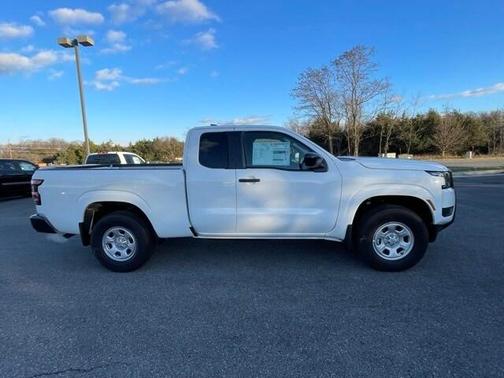 2025 Nissan Frontier S