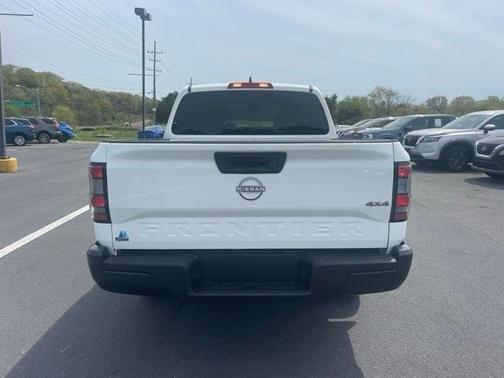 2023 Nissan Frontier S