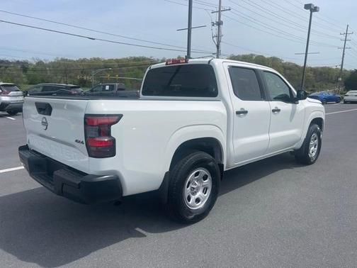 2023 Nissan Frontier S