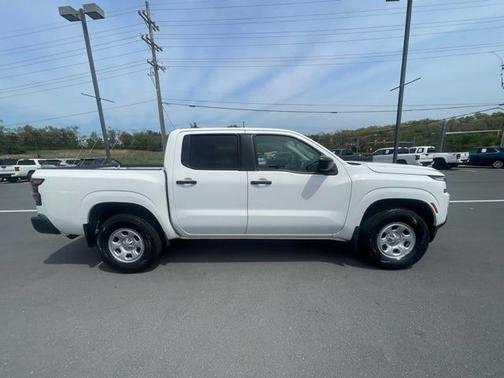 2023 Nissan Frontier S