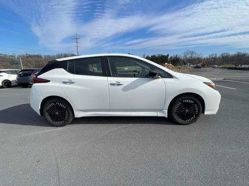 2025 Nissan Leaf SV PLUS