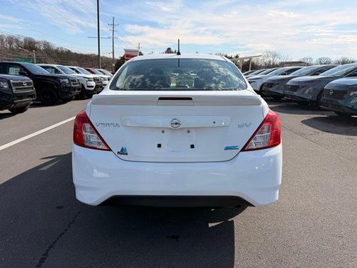 2016 Nissan Versa 1.6 SV