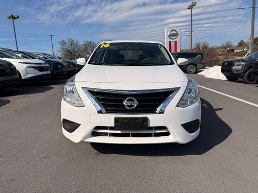 2016 Nissan Versa 1.6 SV