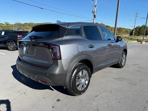 2025 Nissan Kicks S