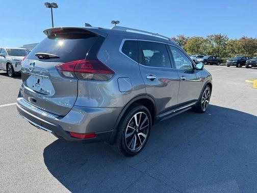 2020 Nissan Rogue SL