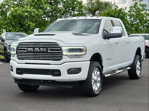 2024 RAM 2500 Laramie Crew Cab 4x4 6'4' Box