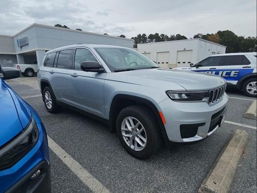 2023 Jeep Grand Cherokee L Laredo