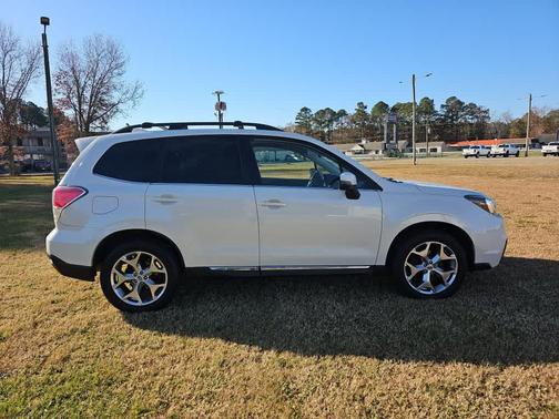 2017 Subaru Forester 2.5i Touring