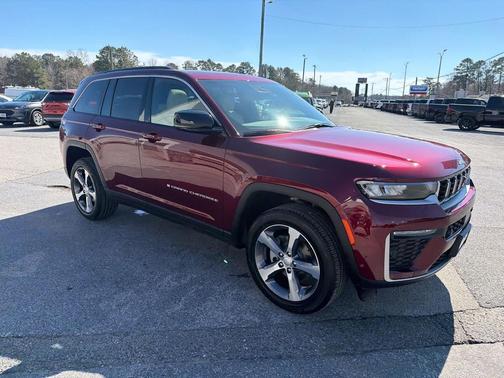 Velvet Red Pearlcoat 2026 Jeep Grand Cherokee Limited