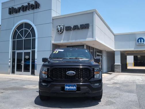 AGATE BLACK METALLIC 2023 Ford F-150 XL