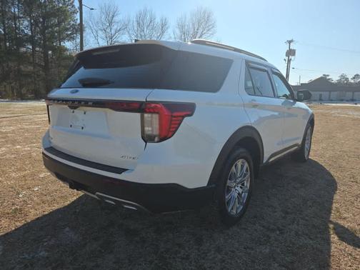 2025 Ford Explorer Active