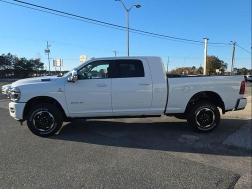 2025 RAM 2500 Laramie Crew Cab 4x4 6'4' Box