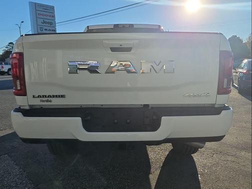 2025 RAM 2500 Laramie Crew Cab 4x4 6'4' Box