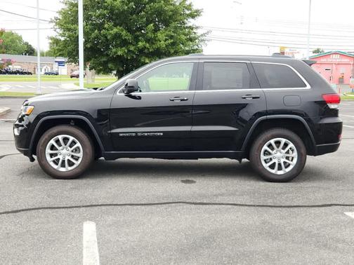 2021 Jeep Grand Cherokee Laredo