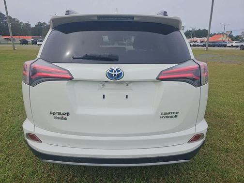 2017 Toyota RAV4 Hybrid SE