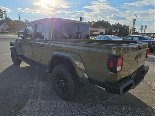 2025 Jeep Gladiator High Tide