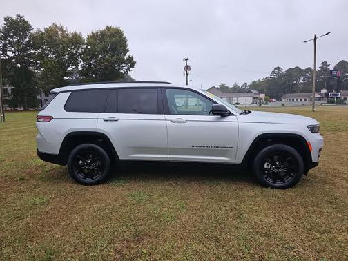 2024 Jeep Grand Cherokee L Altitude