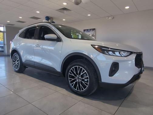 2025 Ford Escape PHEV Base