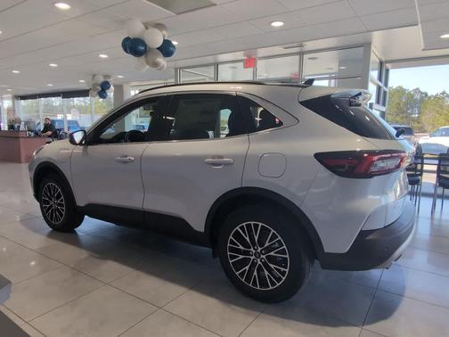 2025 Ford Escape PHEV Base
