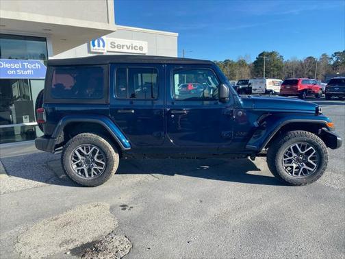 2025 Jeep Wrangler 4-Door Sahara 4x4