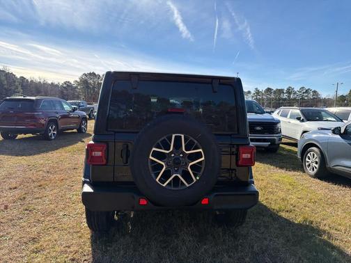 2026 Jeep Wrangler 4-Door Sahara 4x4