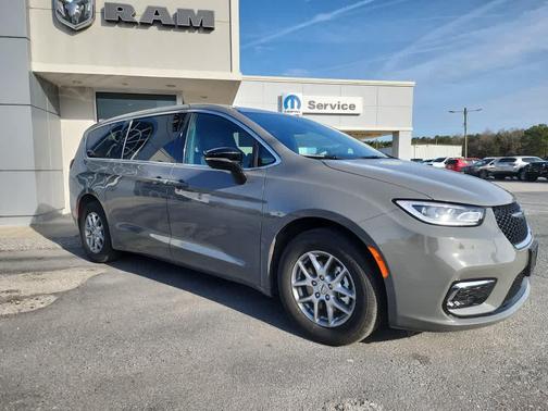 2025 Chrysler Pacifica L