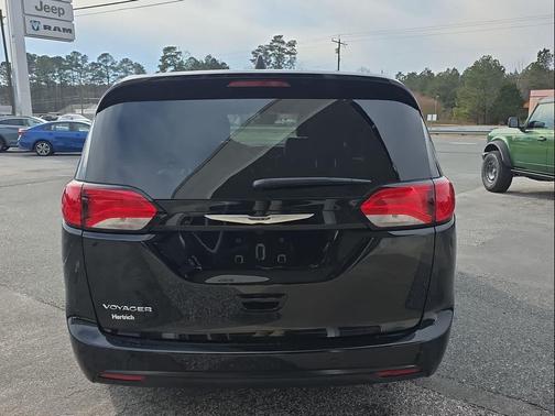 2026 Chrysler Voyager LX