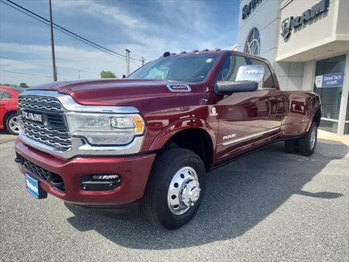 2023 RAM 3500 Limited Crew Cab 4x4 8' Box