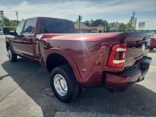 2023 RAM 3500 Limited Crew Cab 4x4 8' Box