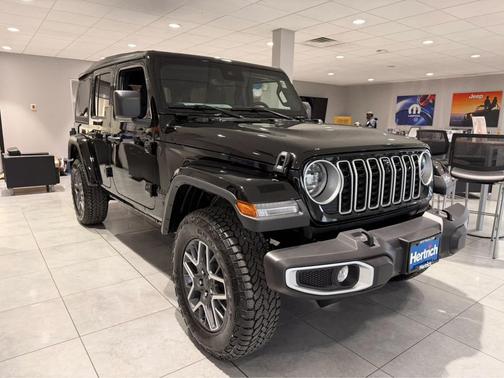 2025 Jeep Wrangler 4-Door Sahara 4x4