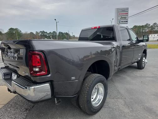 2026 RAM 3500 Big Horn Crew Cab 4x4 8' Box