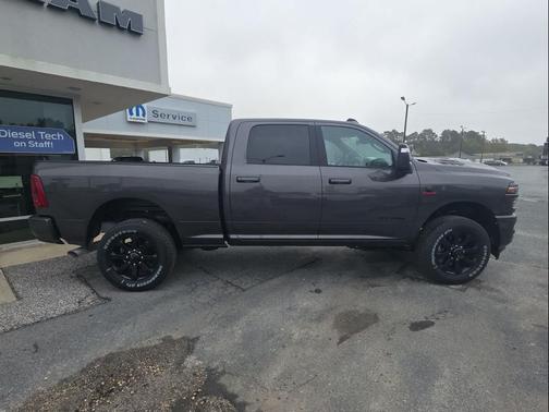 2025 RAM 2500 Laramie Crew Cab 4x4 6'4' Box