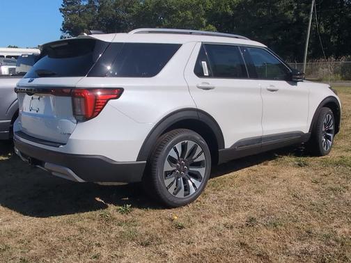 STAR WHITE MET TRI-COAT 2026 Ford Explorer Platinum