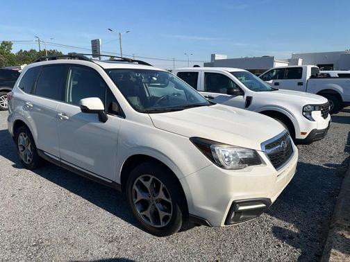 Crystal White Pearl 2017 Subaru Forester 2.5i Touring