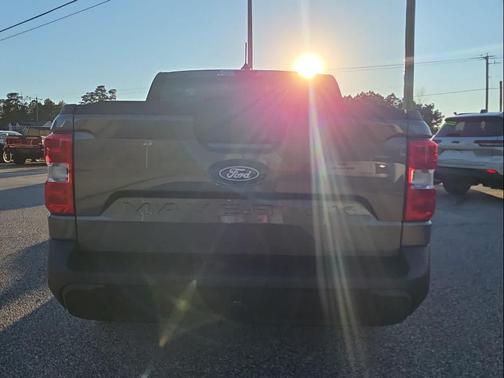 CARBONIZED GRAY METALLIC 2025 Ford Maverick XL