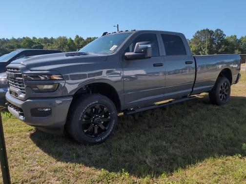 Ceramic Gray Clearcoat 2026 RAM 2500 Black Express Crew Cab 4x4 8' Box