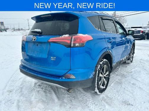 2017 Toyota RAV4 XLE