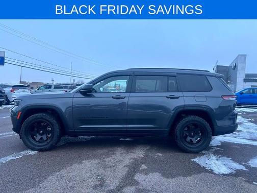 2023 Jeep Grand Cherokee LAREDO