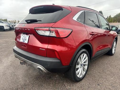 2022 Ford Escape TITANIUM