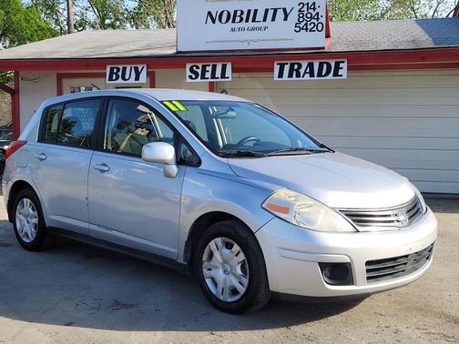 2011 Nissan Versa 1.8 S