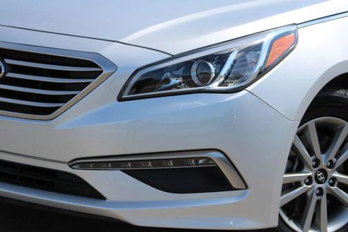 Symphony Silver 2015 Hyundai SONATA SE