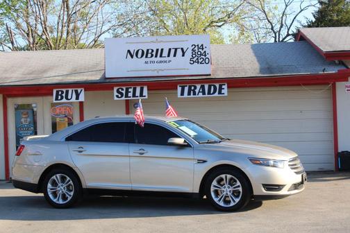 White Gold Metallic 2017 Ford Taurus SEL